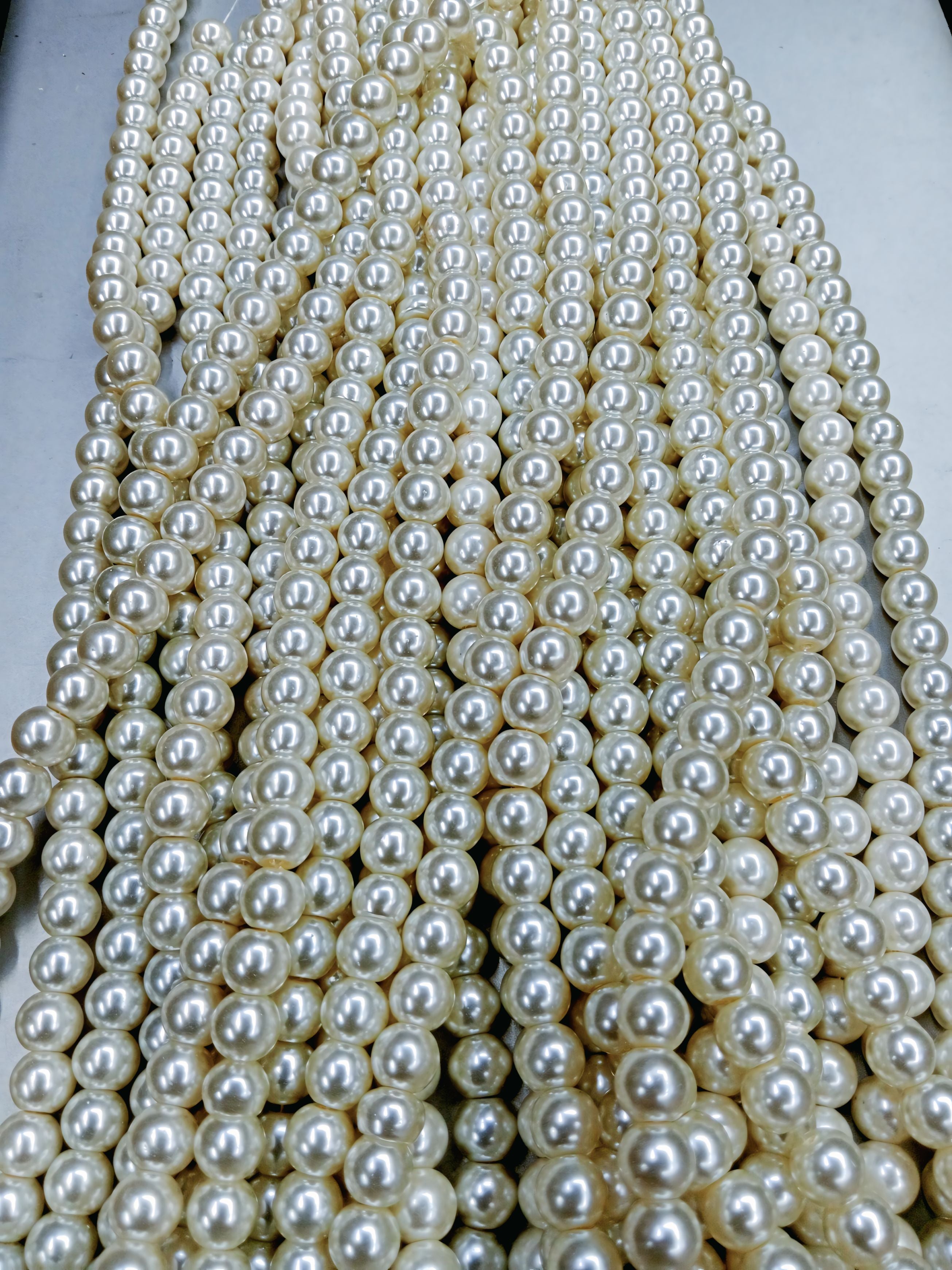Cream Glass Pearl
